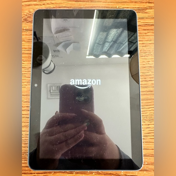 Brand New and Never Used Unlocked Amazon Fire Tablet - Picture 8 of 9